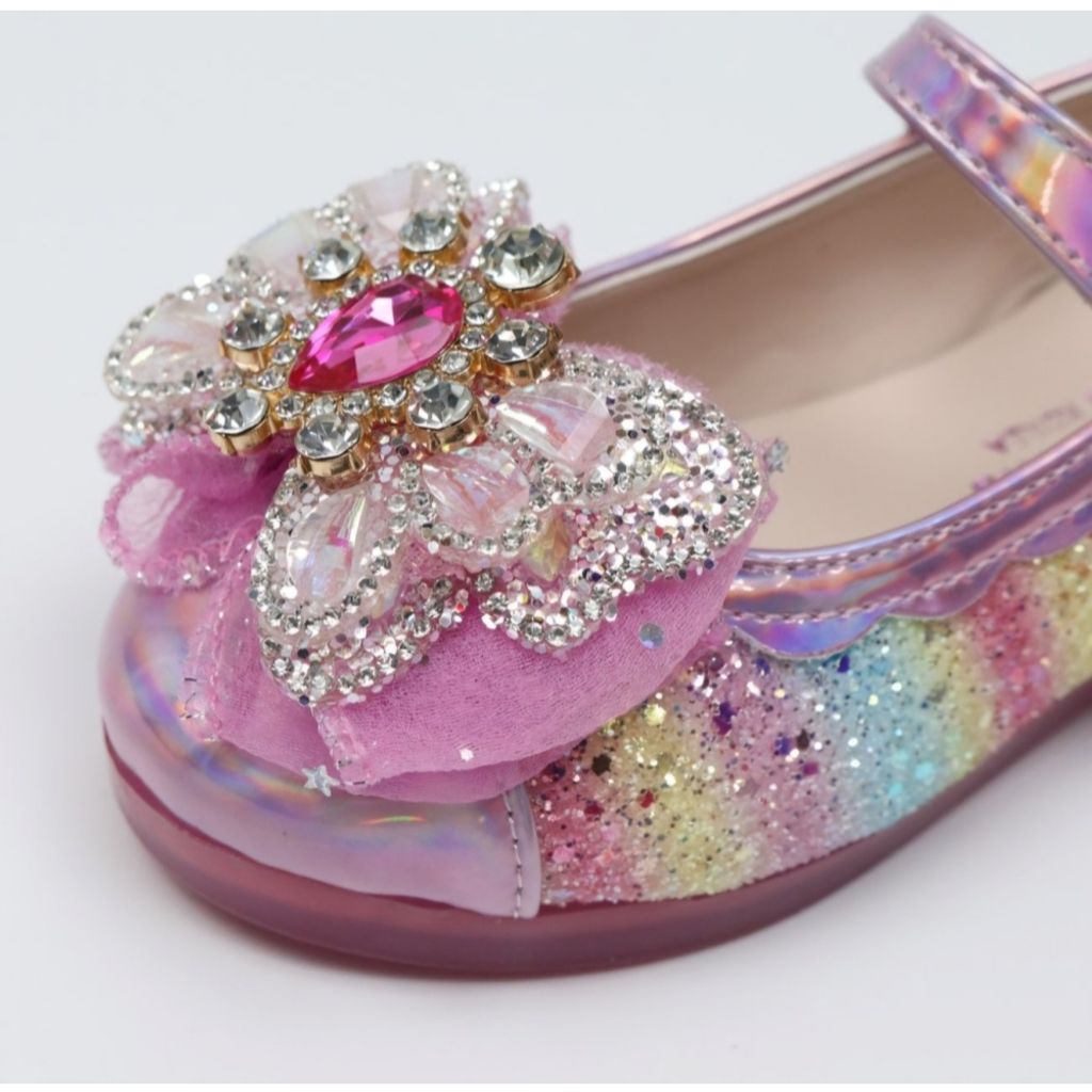 tw-11134207-81ztd-megnobcuawat2a