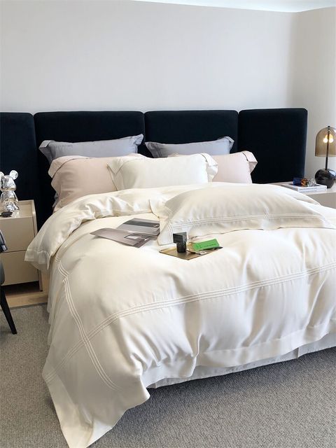 A2FA132B-4BCD-425C-B072-EDEDC4CB11D8