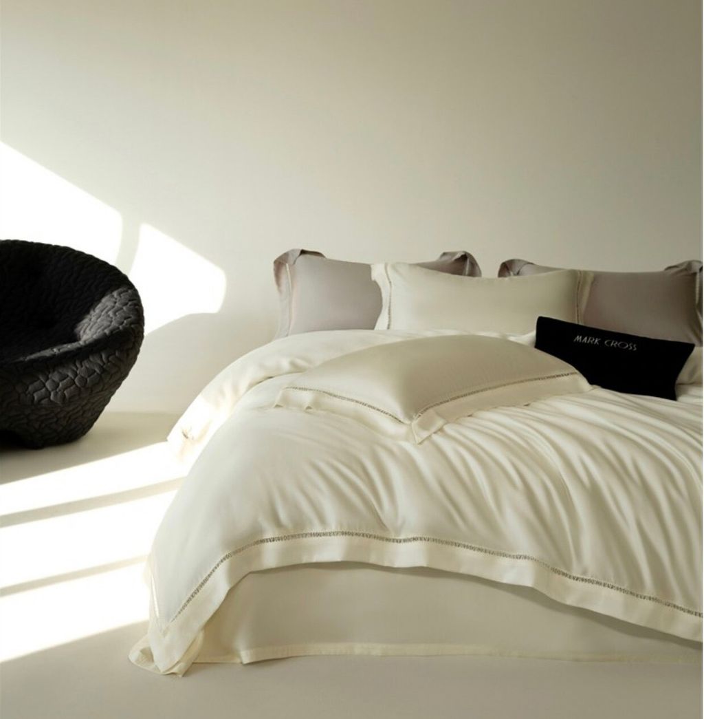 5D350B9C-7A4E-4C27-9097-C79C8E5C8C2F