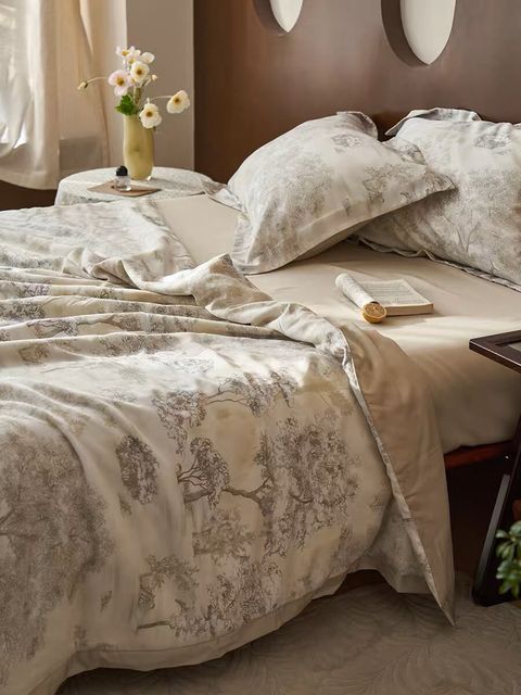 5BB8784B-B757-4A4C-ABF1-470AB30BEC67