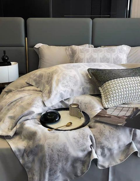 1E0F2204-5CC7-412A-9A3F-6F12976357DA