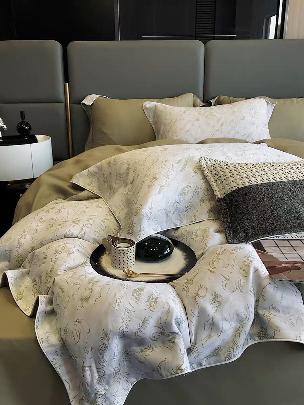 C0C705D9-10C7-40B5-8621-FC7F1A28AC75