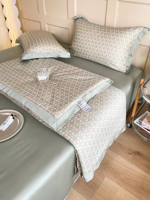 A9A72C6D-970C-439B-9982-FAAEA82D066D