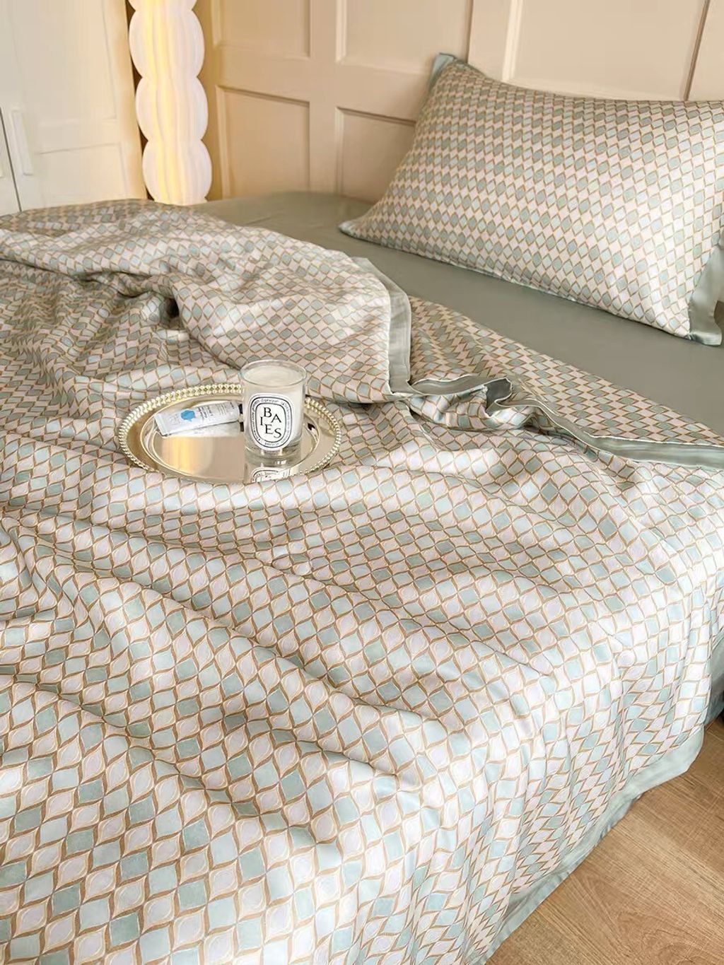 7B988A35-43C6-4529-B35F-5589EB16E559