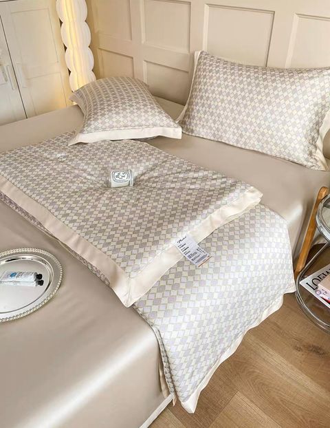 7DE11311-9E53-4193-A1A1-68E56130E34A