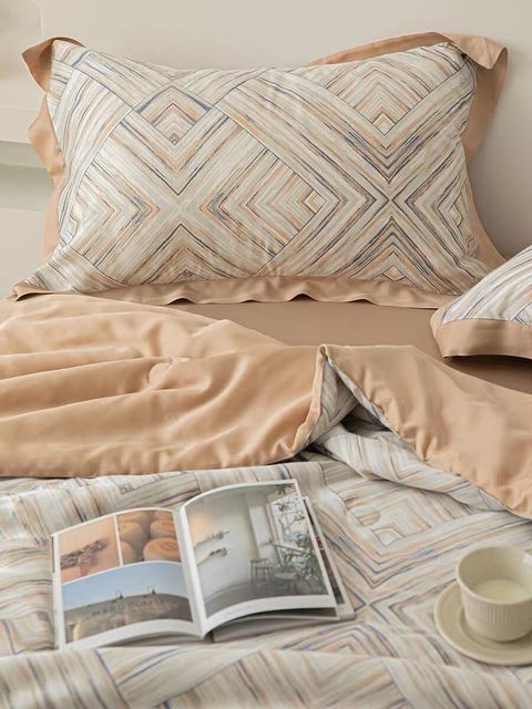 FEF8E10B-9FEA-4B25-AF0D-6A2DAC773ED3