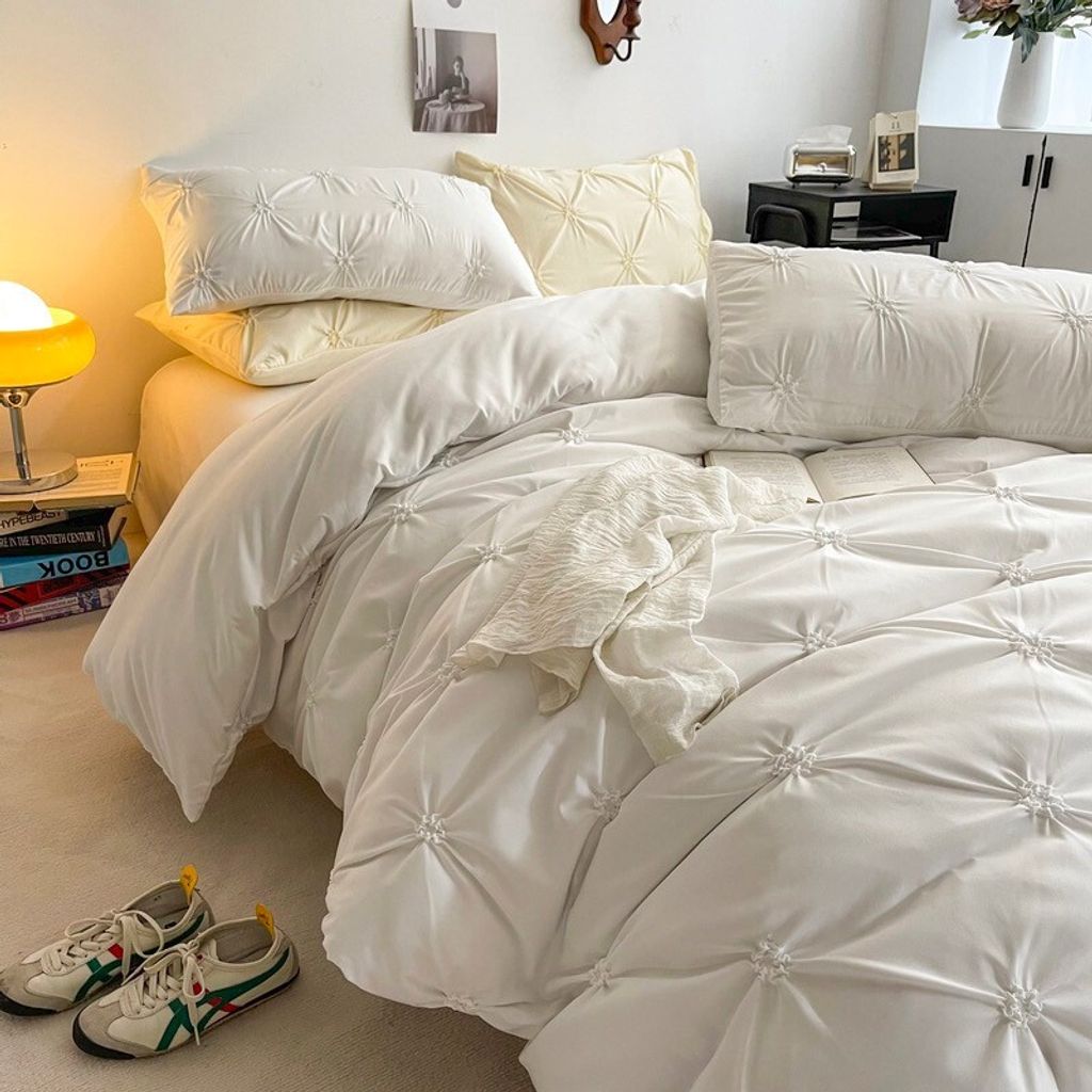 63B810DC-0347-4985-96DD-DB9012A8D60B