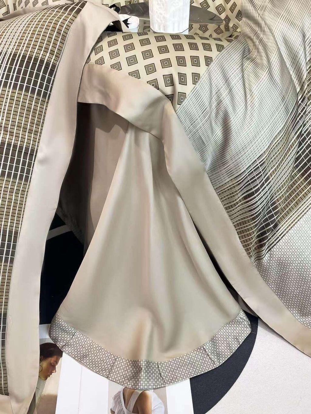 0C6EAA12-E8B4-493F-9D23-AA56601CC8A3