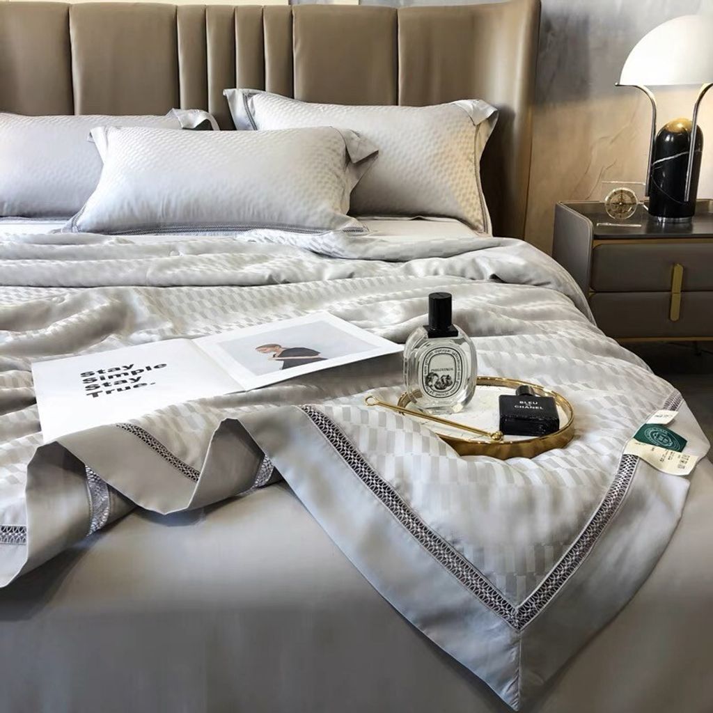 C245F7B1-2612-4C7C-BE37-EC898A03CFD0