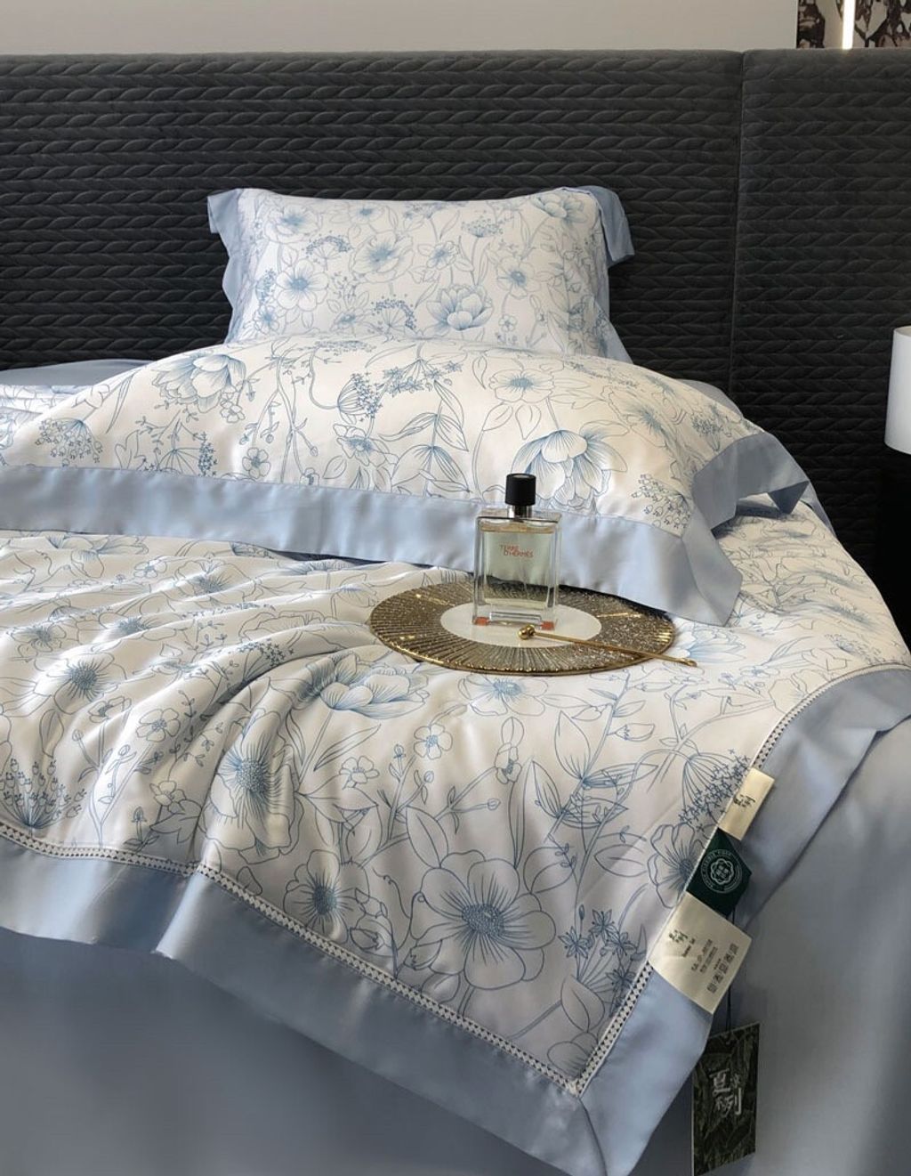 CAF37F5F-3D6F-4EE5-ADB5-6396BB16DD36