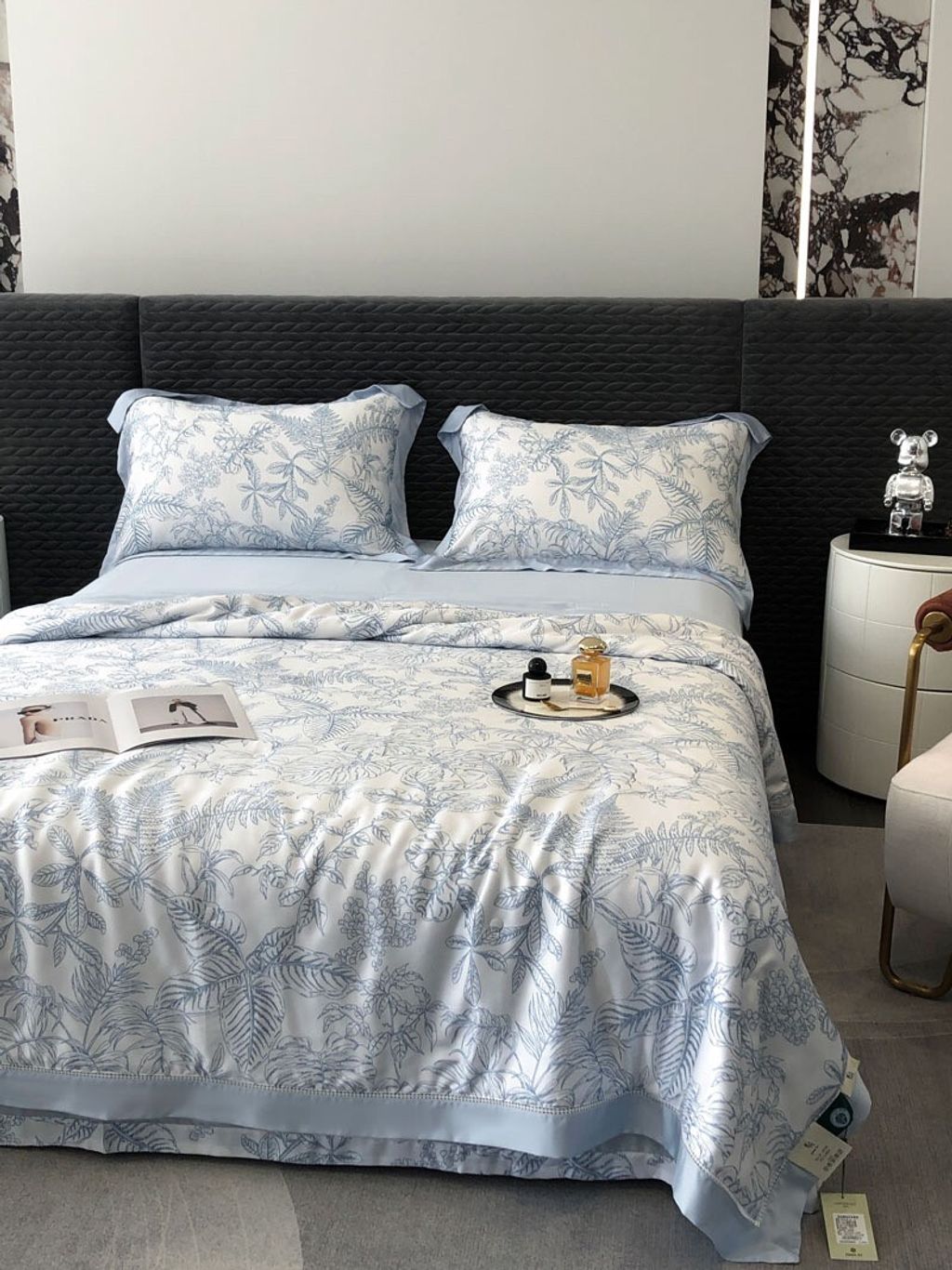 D5AAF108-E037-4E6A-852F-0BC97D1B013C