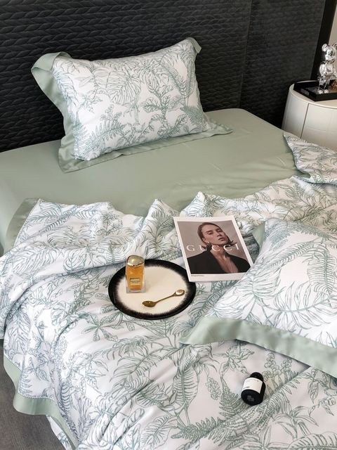 F5E8E78B-22A2-48EA-A70B-0788A4ED6E5D