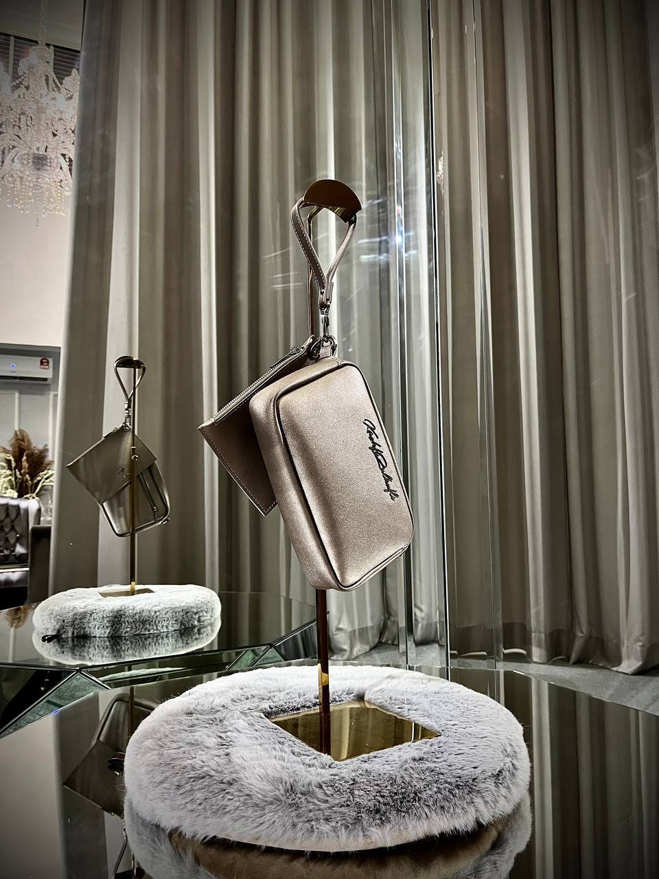 6210931522639348223 (3)