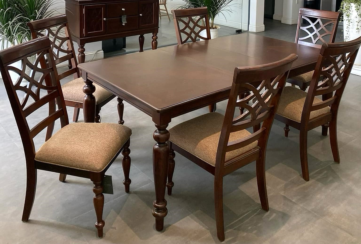 Bộ bàn ghế ăn gỗ hiện đại