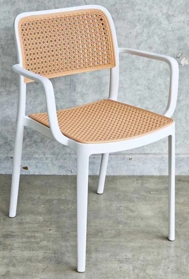 Ghế nhà hàng bằng nhựa cho không gian chuyên nghiệp