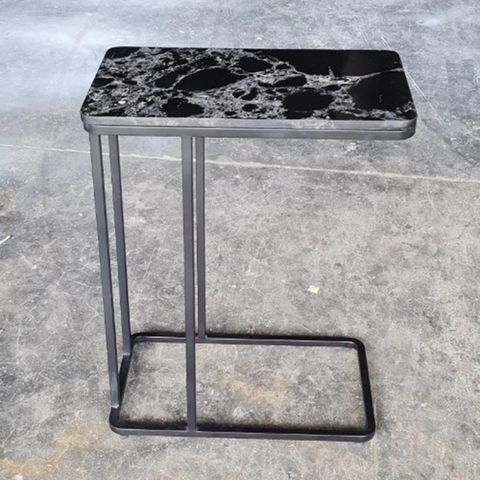 tab-trang-tri-mat-da-den-02