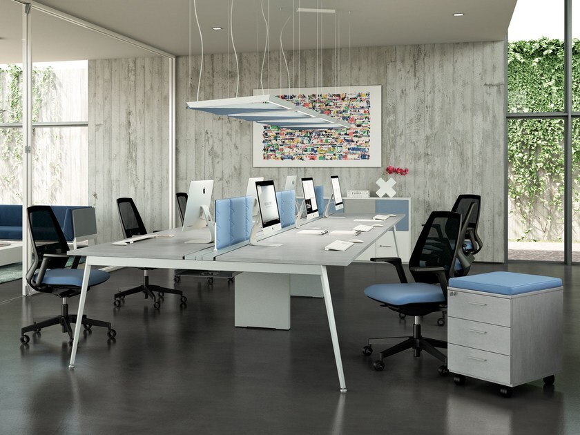 STAFF-DESK-10