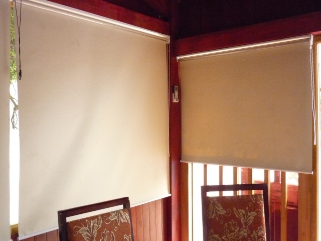 1361490028_rèm_cuốn_5