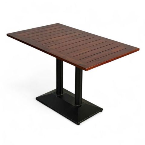 ban-an-ngoai-troi-go-tram-chan-sat-1