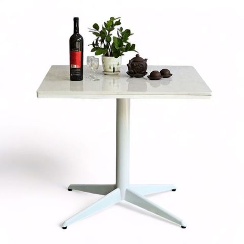 ban-an-vuong-mat-da-chan-sat-1