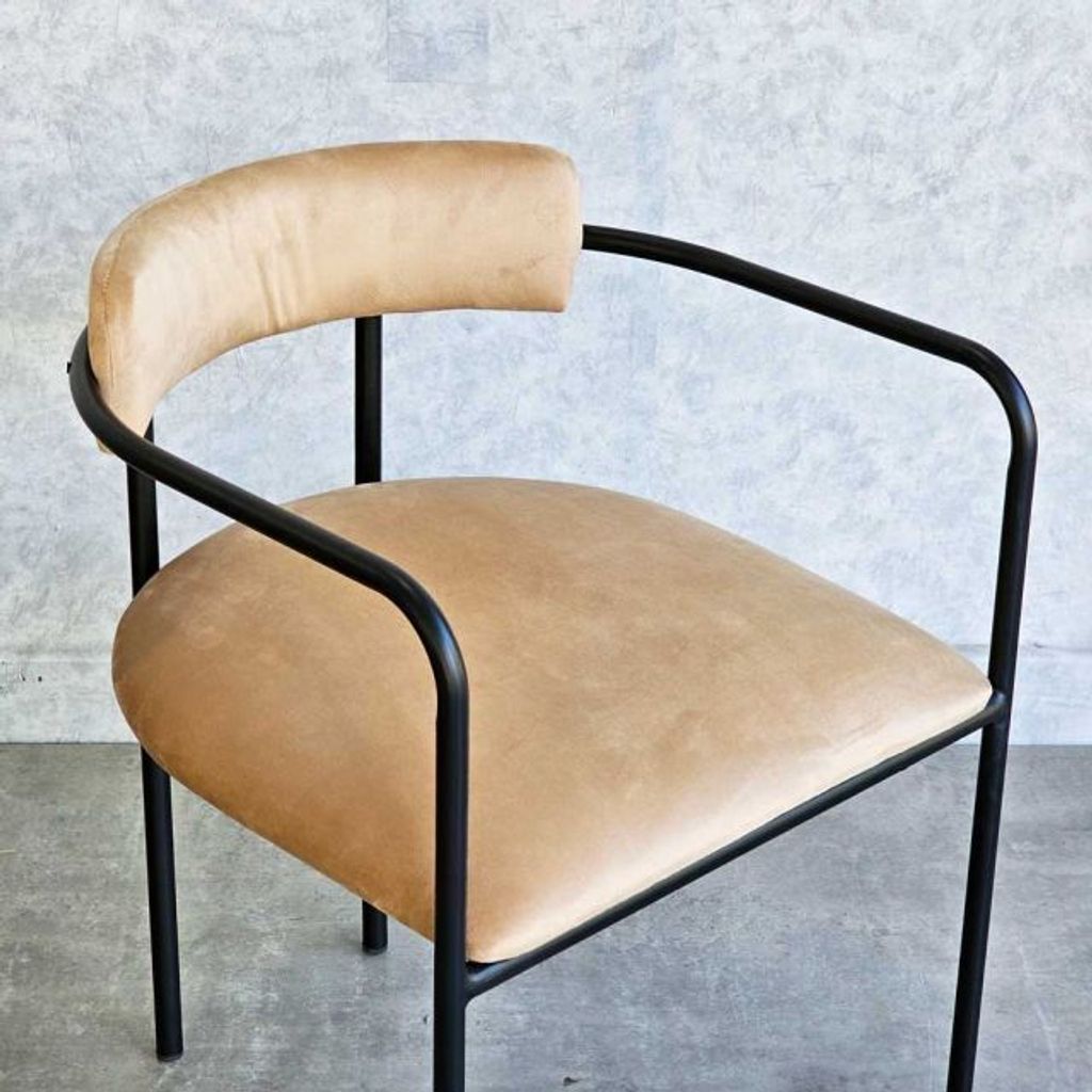 ghe-cafe-khung-sat-boc-nem-3