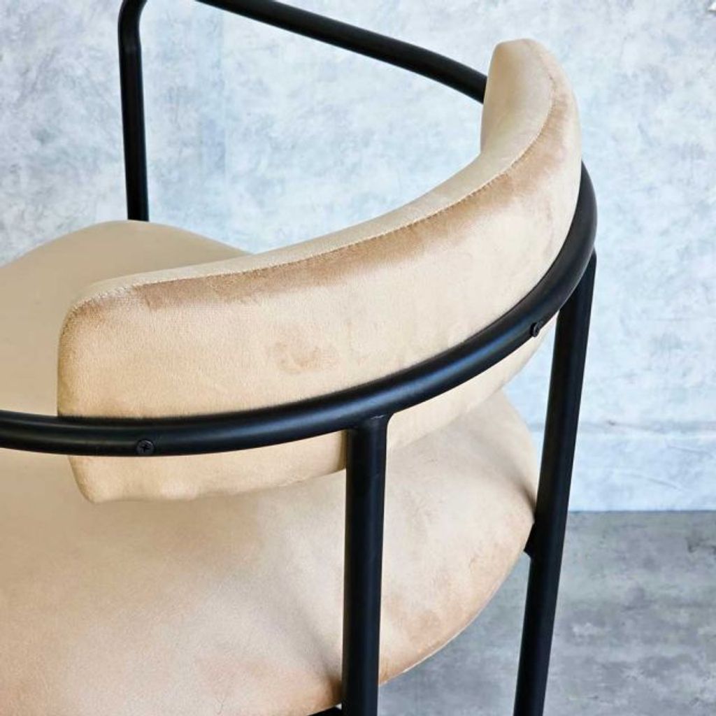 ghe-cafe-khung-sat-boc-nem-7