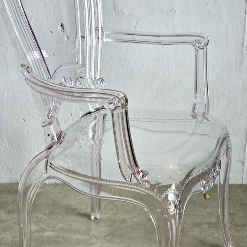 ghe-cafe-nhua-trong-suot-2