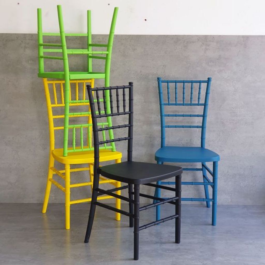 ghe-Chiavari-nhua-gia-go-19
