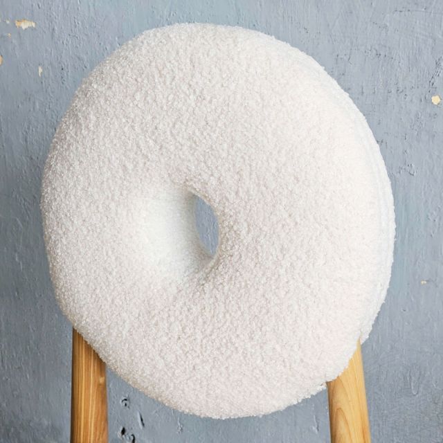 ghe-donut-boc-vai-long-cuu-9