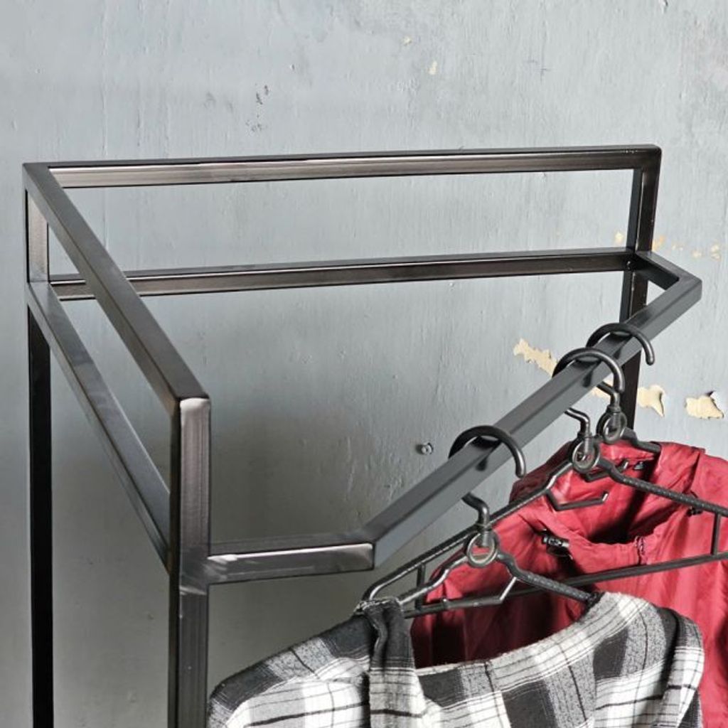 ke-goc-treo-quan-ao-khung-sat-8