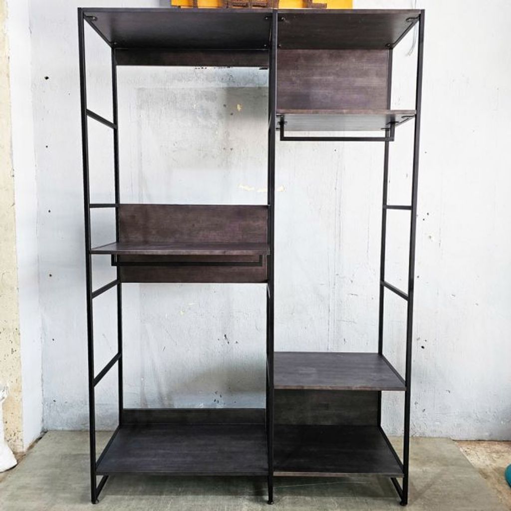 ke-treo-quan-ao-khung-sat-go-8