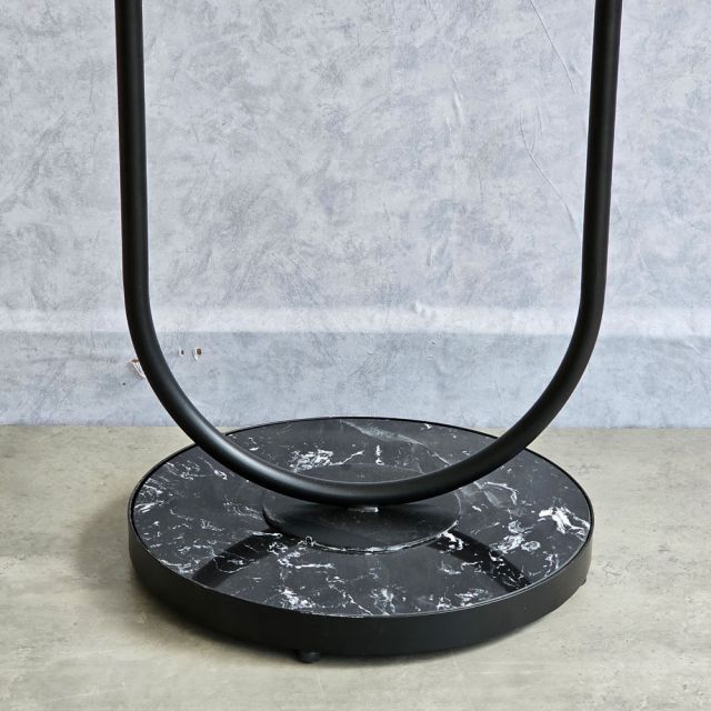 gia-treo-quan-ao-khung-sat-de-mat-da-3