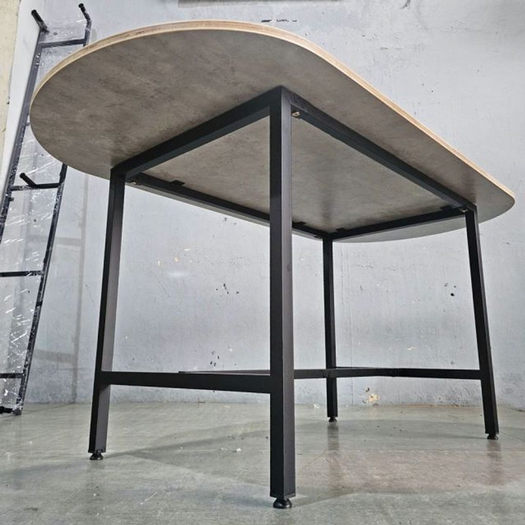 ban-an-Oval-chan-sat-lap-rap-go-plywood-10