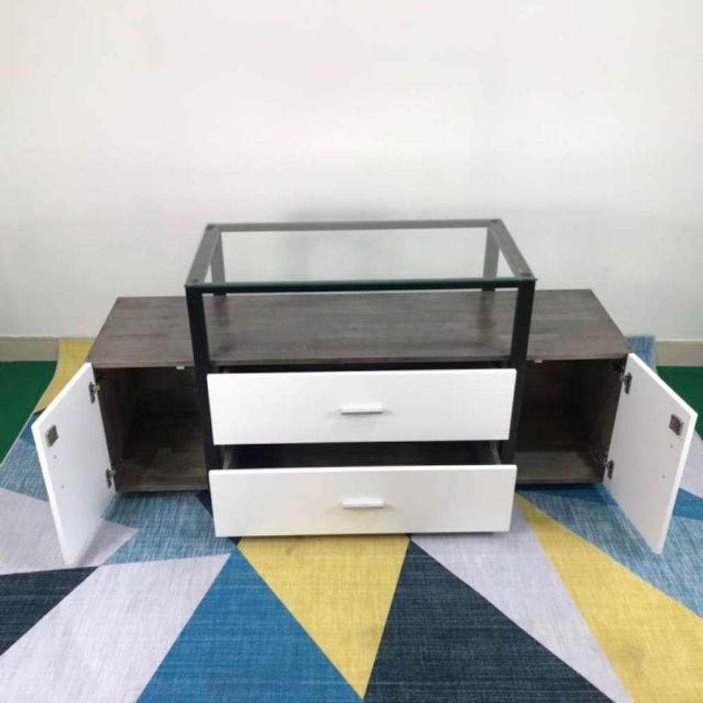 tu-tivi-mat-kinh-03