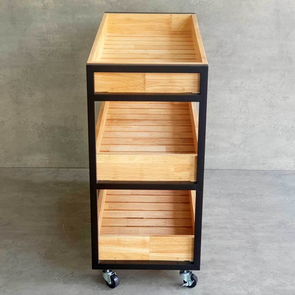 ke-bep-3-tang-di-dong-go-cao-su-8