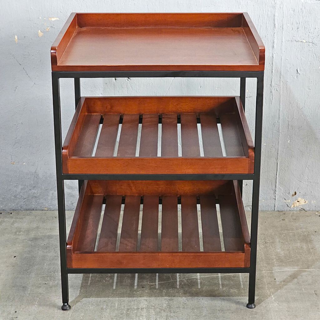 ke-bep-3-tang-go-cao-su-chan-sat-2