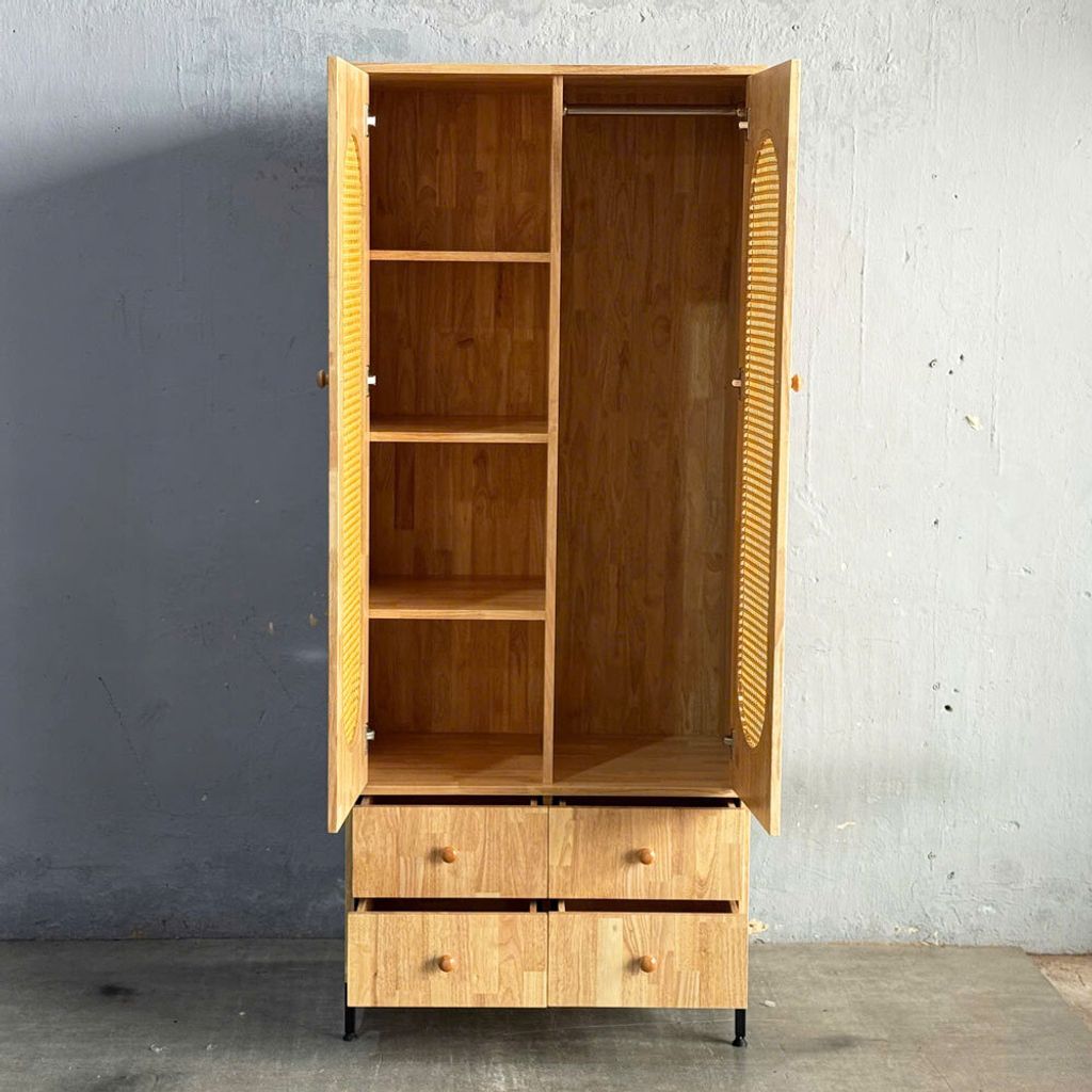 tu-quan-ao-2-canh-go-cao-su-6