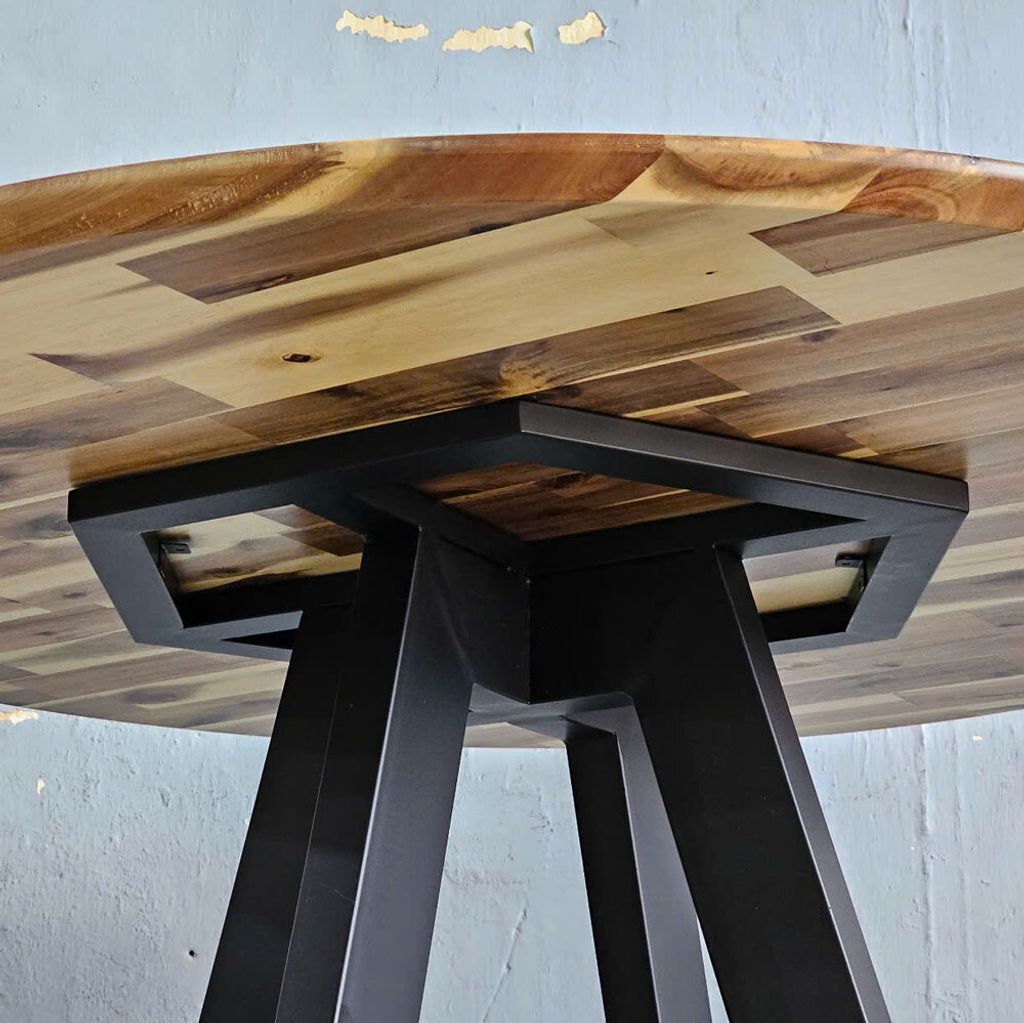 ban-an-go-tram-mat-tron-chan-sat-8