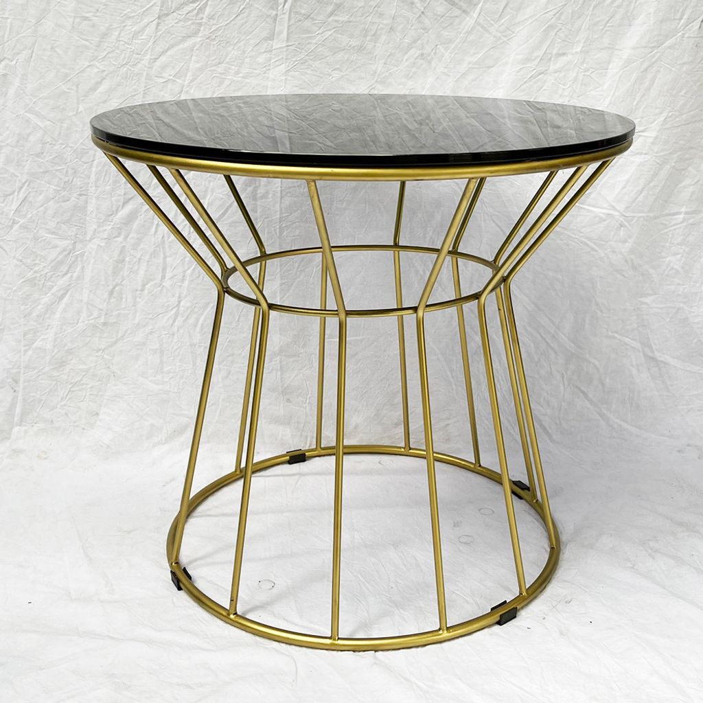 tt68128-ban-sofa-mat-kinh-chan-sat-vang-dong-04