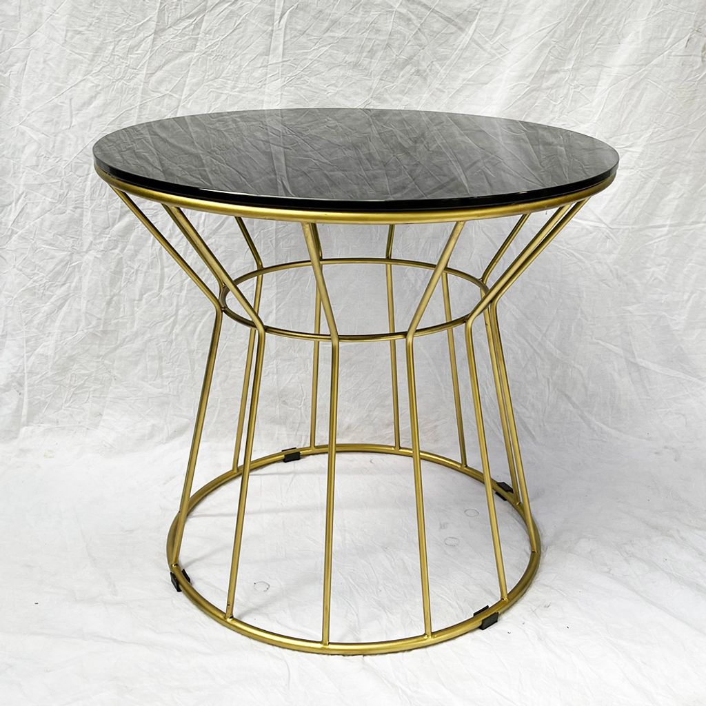 tt68128-ban-sofa-mat-kinh-chan-sat-vang-dong-03