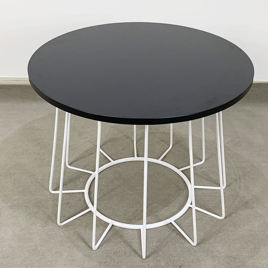 ban-sofa-chan-trang-mat-den-1 - Copy