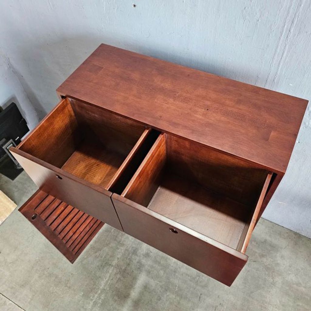 tu-giay-go-cao-su-cua-thoang-gio-8