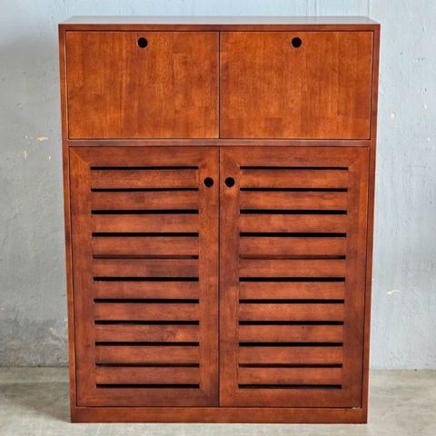 tu-giay-go-cao-su-cua-thoang-gio-2