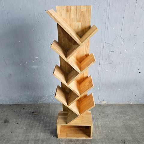 ke-sach-hinh-cay-go-cao-su-7