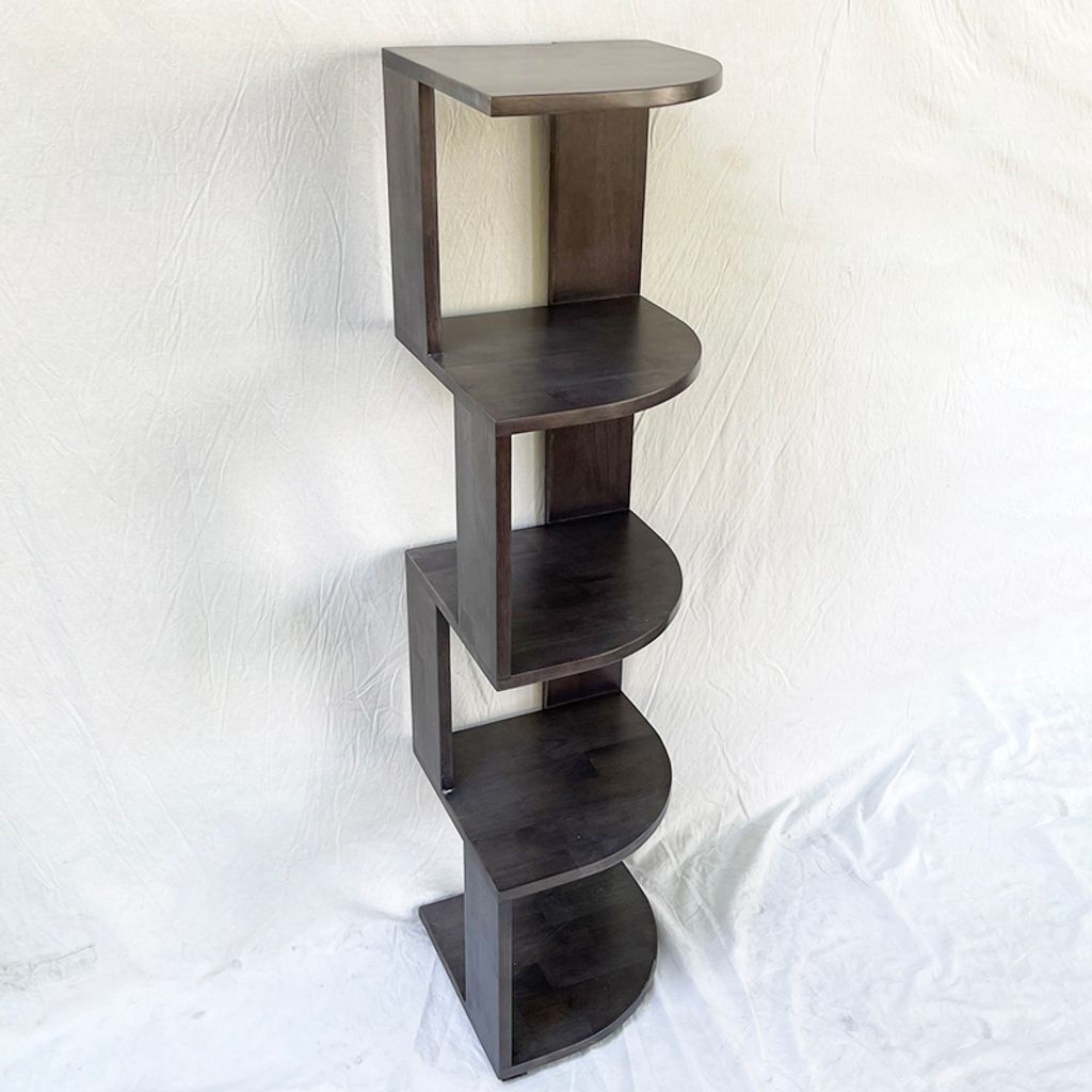 ke-goc-tuong-go-cao-su-nau-lau-KGT68014-01