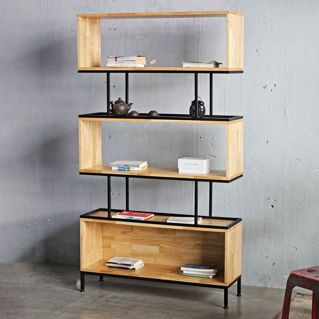 ke-trang-tri-3-tang-khung-sat-go-cao-su-1