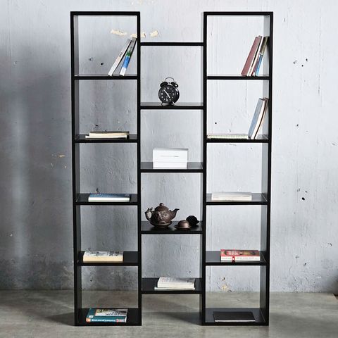 ke-sach-o-vuong-son-mau-den-7