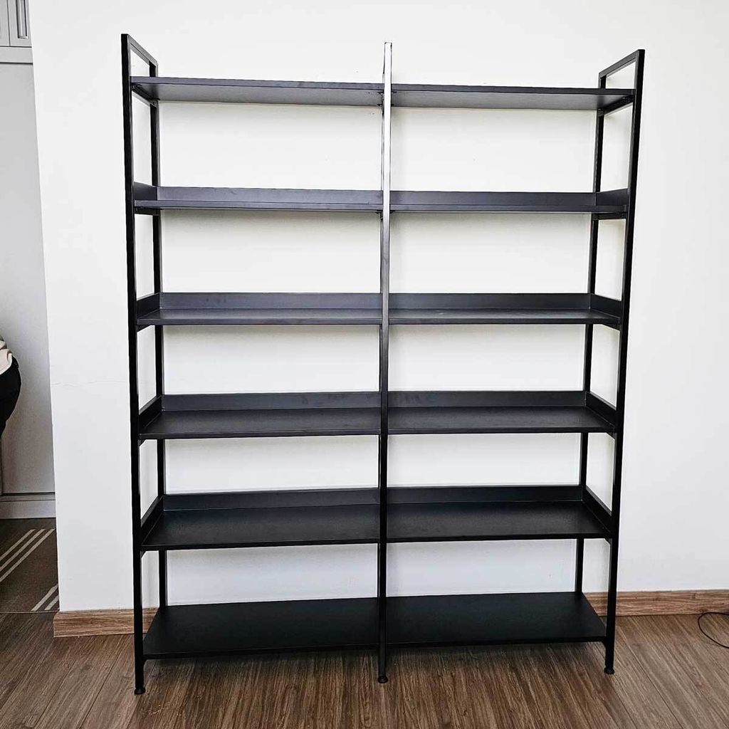 ke-trang-tri-khung-sat-6-tang-go-cao-su-4