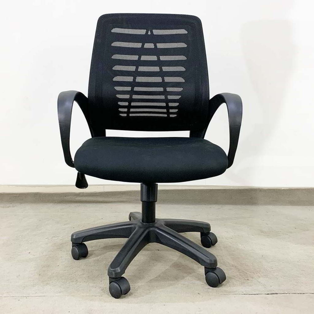 M1018-02-ghe-van-phong-02