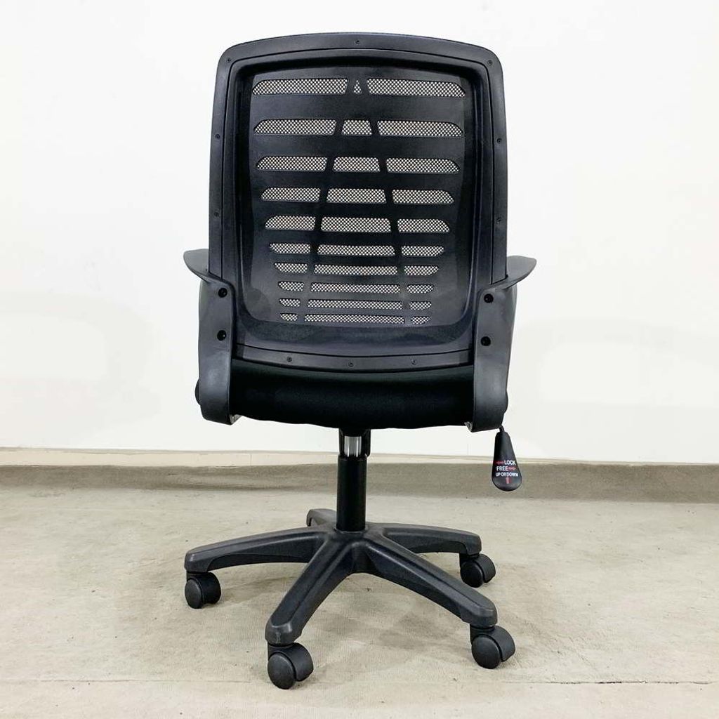 M1018-02-ghe-van-phong-04